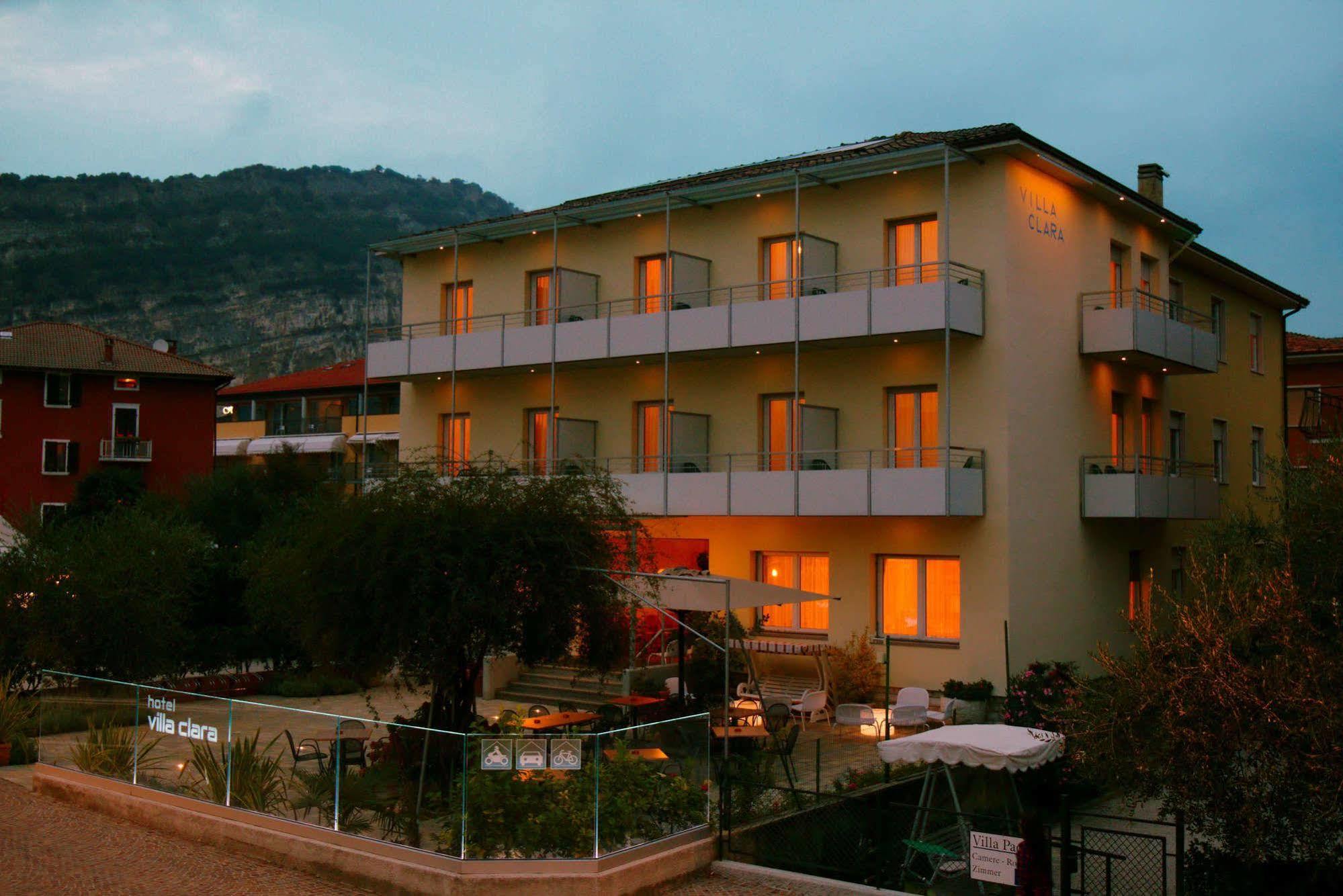 Hotel Villa Clara Torbole Sul Garda Exterior foto